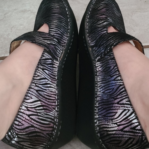 [GUC] Alegria Feliz FEL-345 Purple, Silver, Black Ric-Rac Zebra Print Mary Janes - Picture 16 of 16